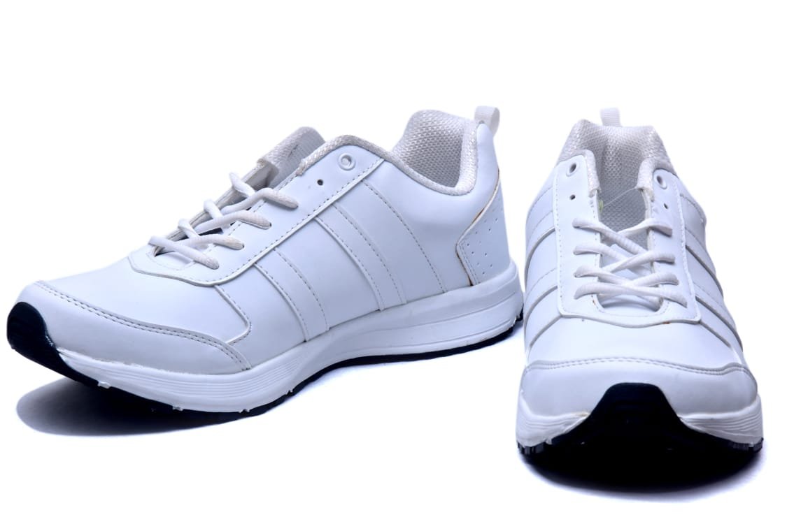 Sparx WHITE/BLACK GENTS SPORTS Shoes_SM-323 in Karad at best price by Anand  Shoe Circle - Justdial