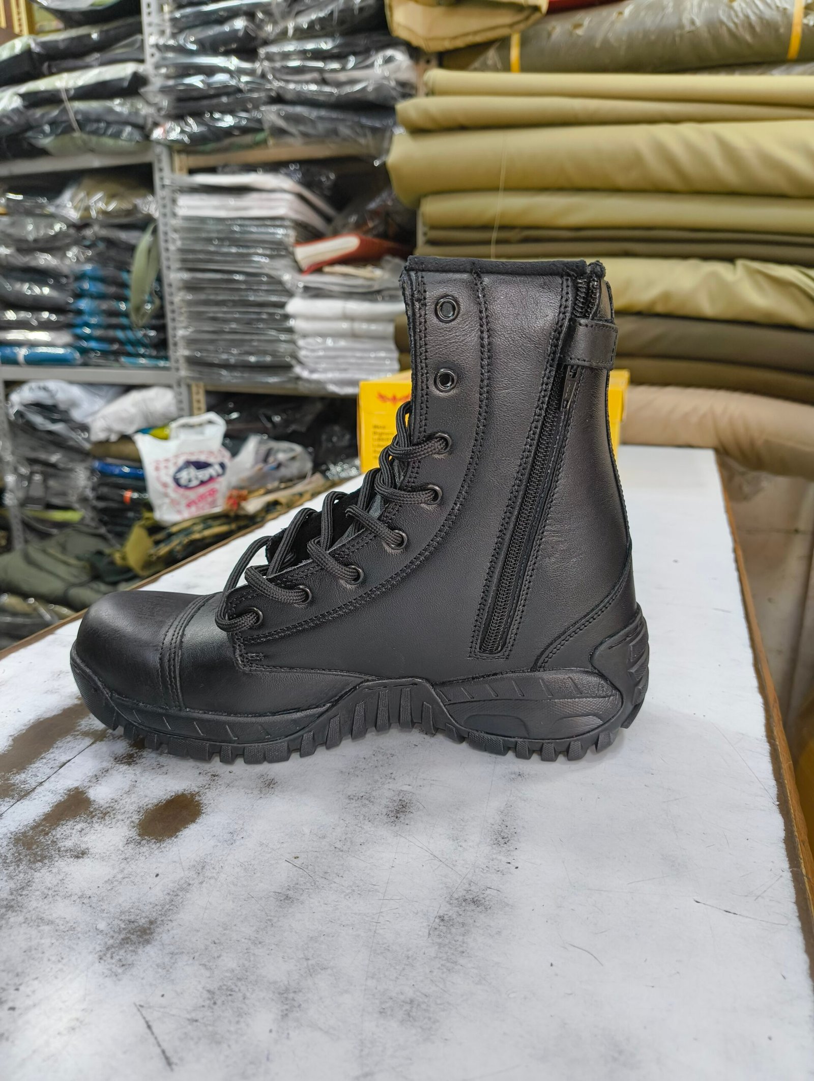 100% Leather Dm Boots with Zip by Rinku